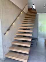 Beispielbild Treppenbau: Eingebaute freischwebende Treppe